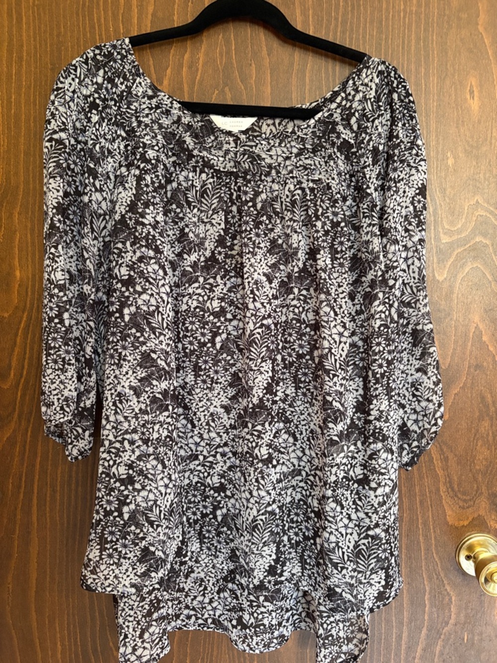 LC Lauren Conrad Black & White Floral Tunic Top